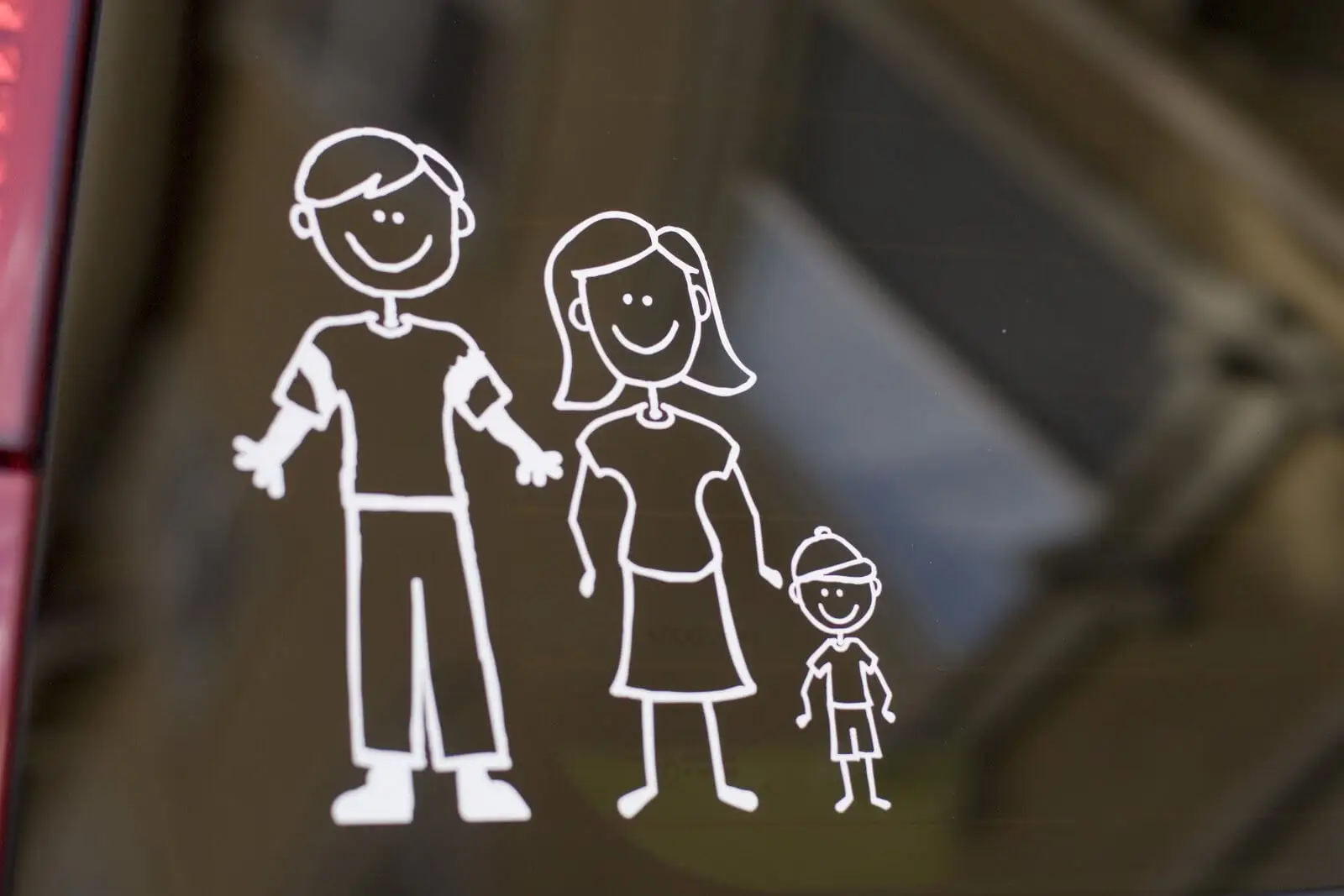 Representación del concepto Marketing C2D y la transformación de consumidores a delincuentes por auto-victimización.