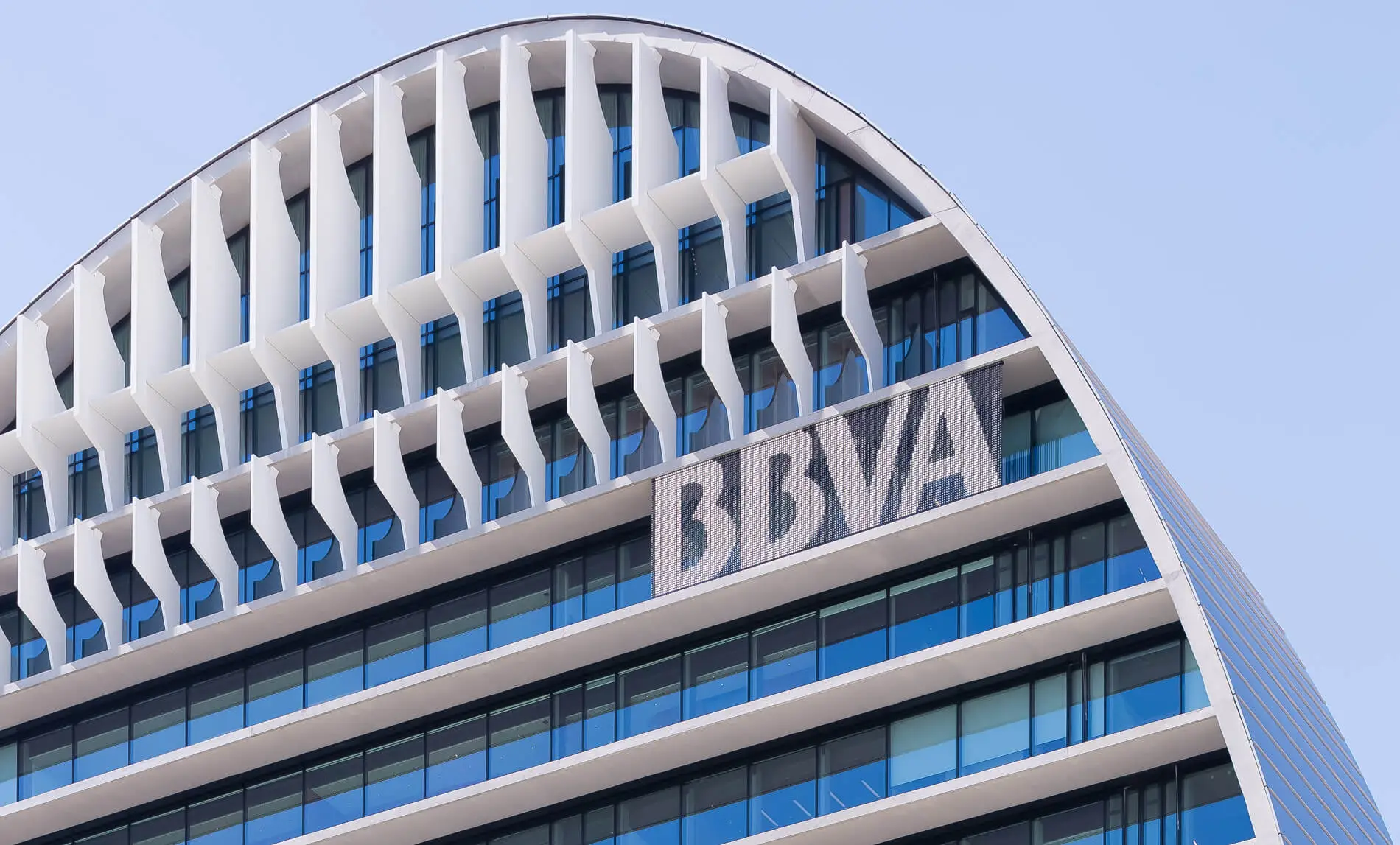 Estrategia de posicionamiento de marca aplicada a BBVA®, PYMES y Ries & Trout